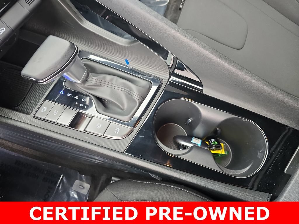 Certified 2025 Hyundai Elantra SEL FWD image 25