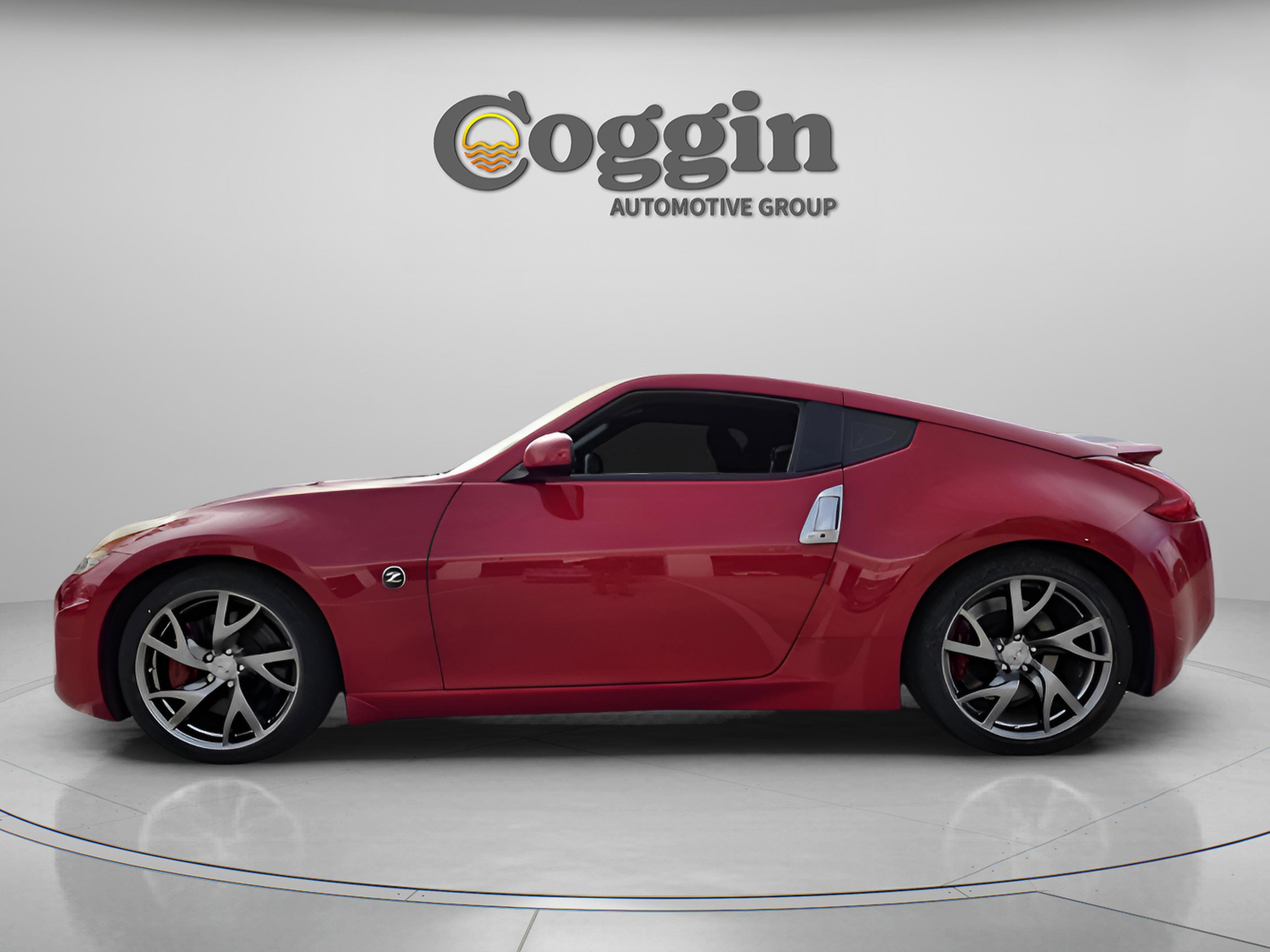 Used 2016 Nissan 370Z Sport Tech image 2