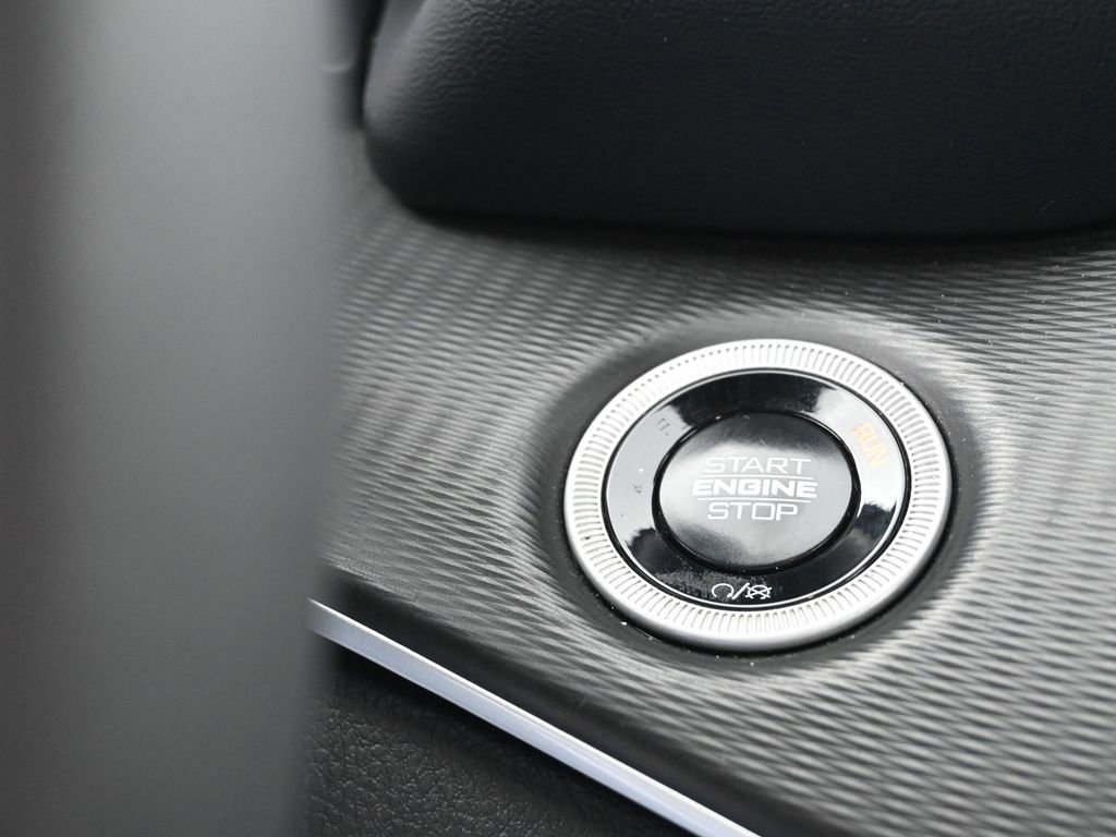 Used 2024 Jeep Grand Cherokee Altitude image 23