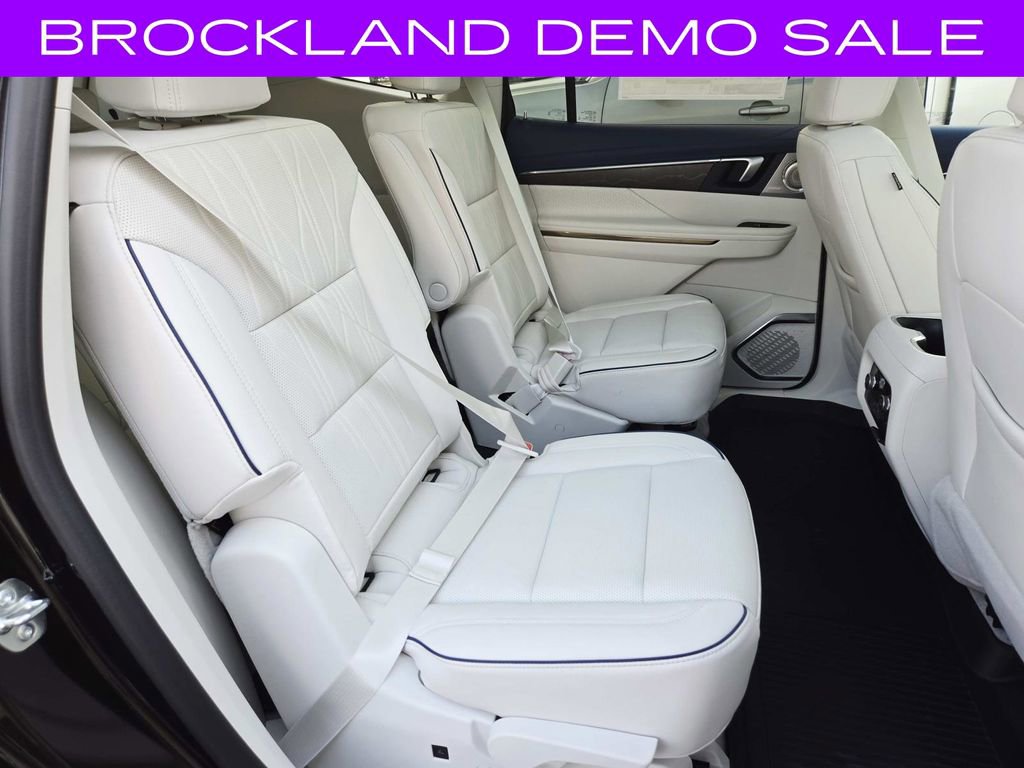 New 2026 Buick Enclave Avenir w/ Super Cruise Package image 17