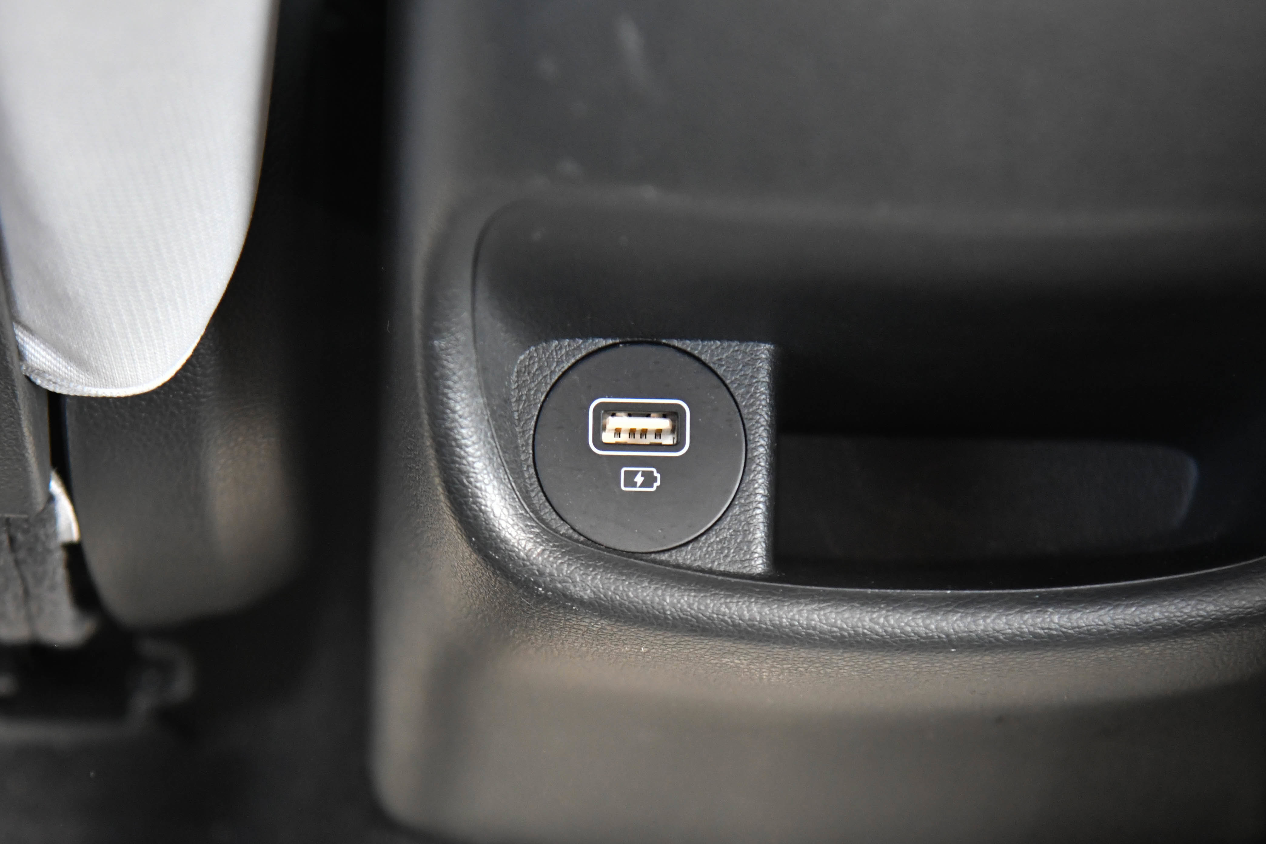 Used 2023 Hyundai Kona SE image 35