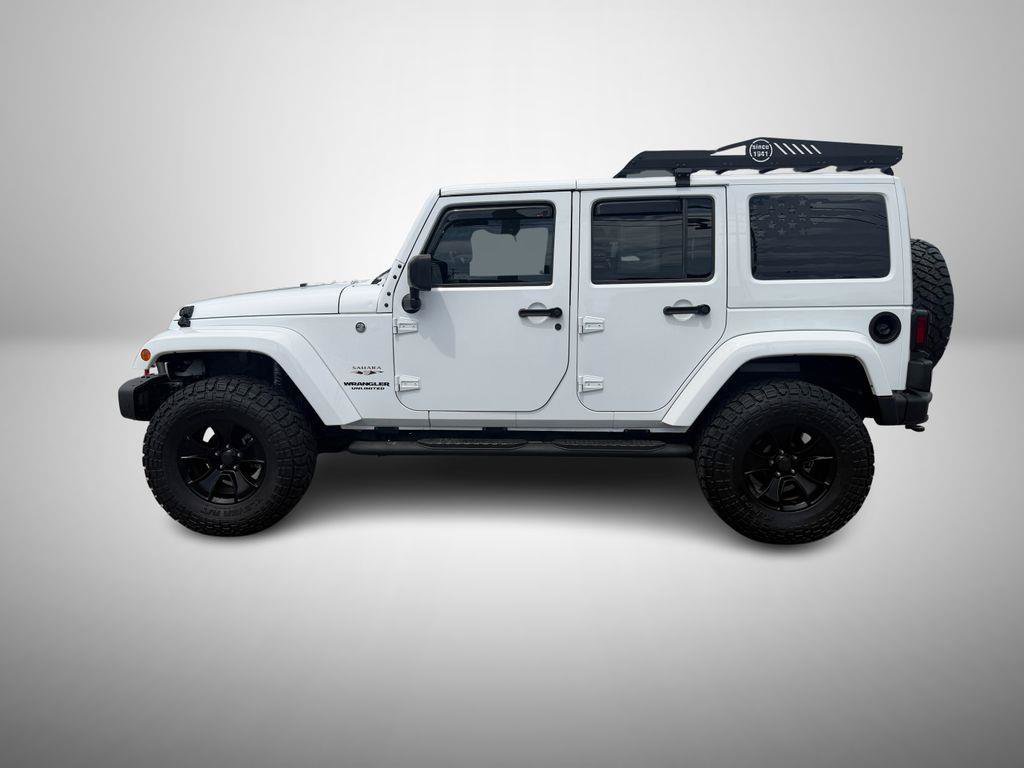 Used 2017 Jeep Wrangler Unlimited Sahara w/ Max Tow Package AWD/4WD image 5