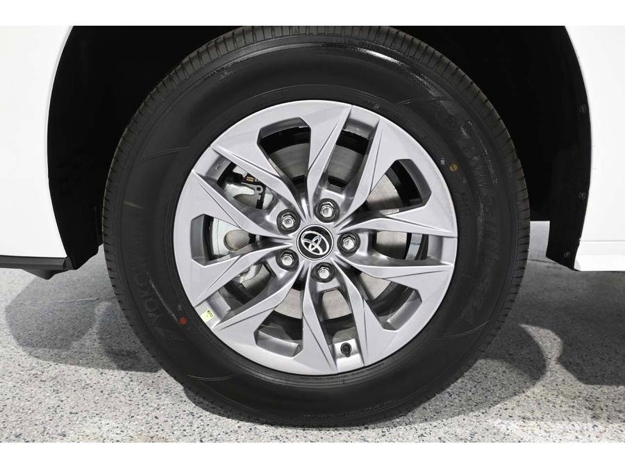 New 2026 Toyota Sienna LE FWD image 12