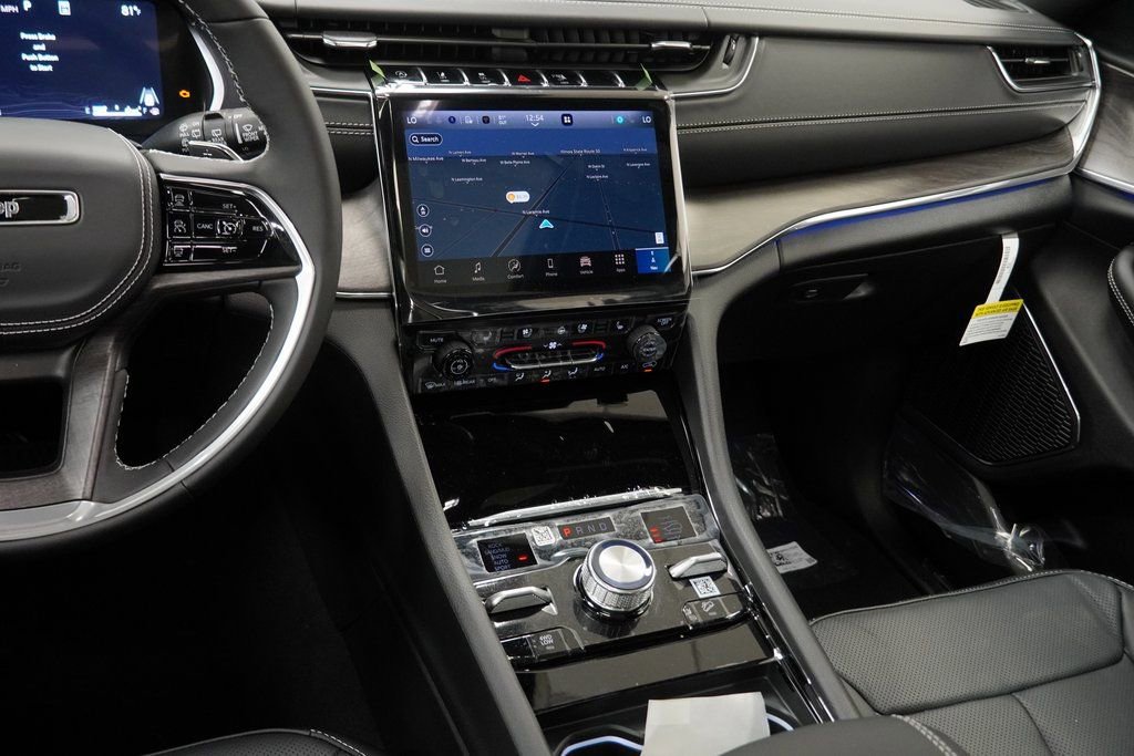 New 2025 Jeep Grand Cherokee L Overland w/ Trailer Tow Package image 21