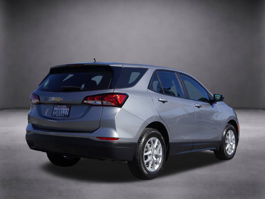 Used 2024 Chevrolet Equinox LS FWD image 4