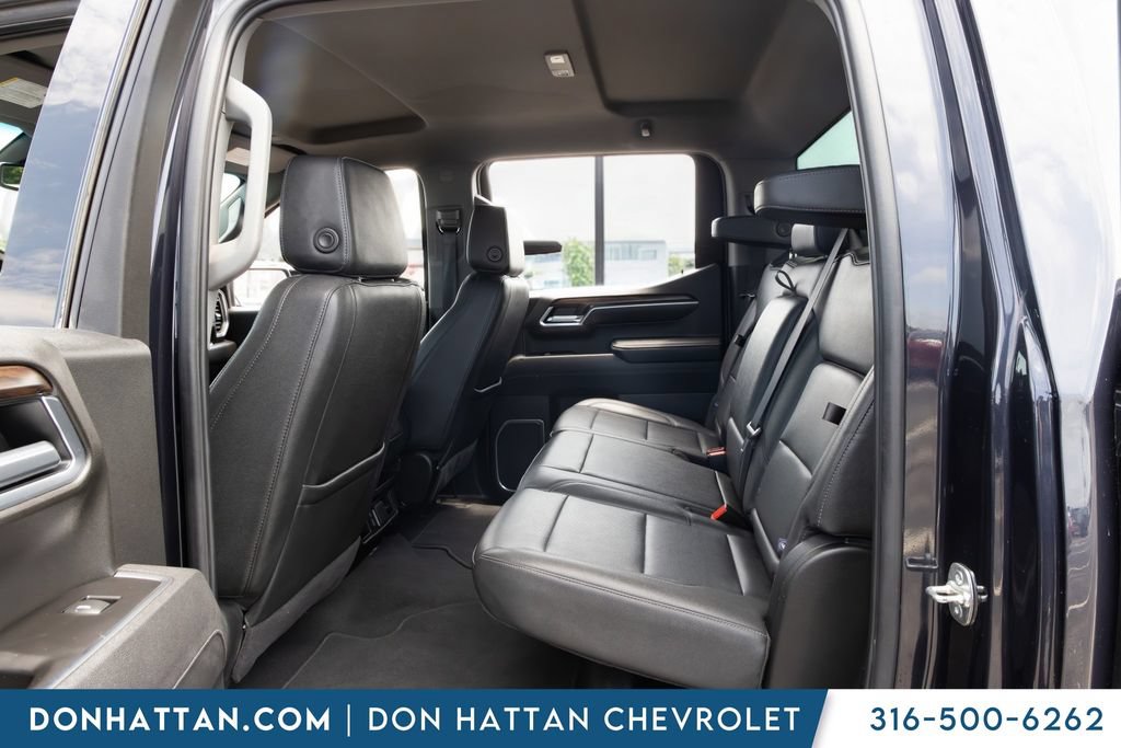 Used 2025 GMC Sierra 1500 SLT AWD/4WD image 16