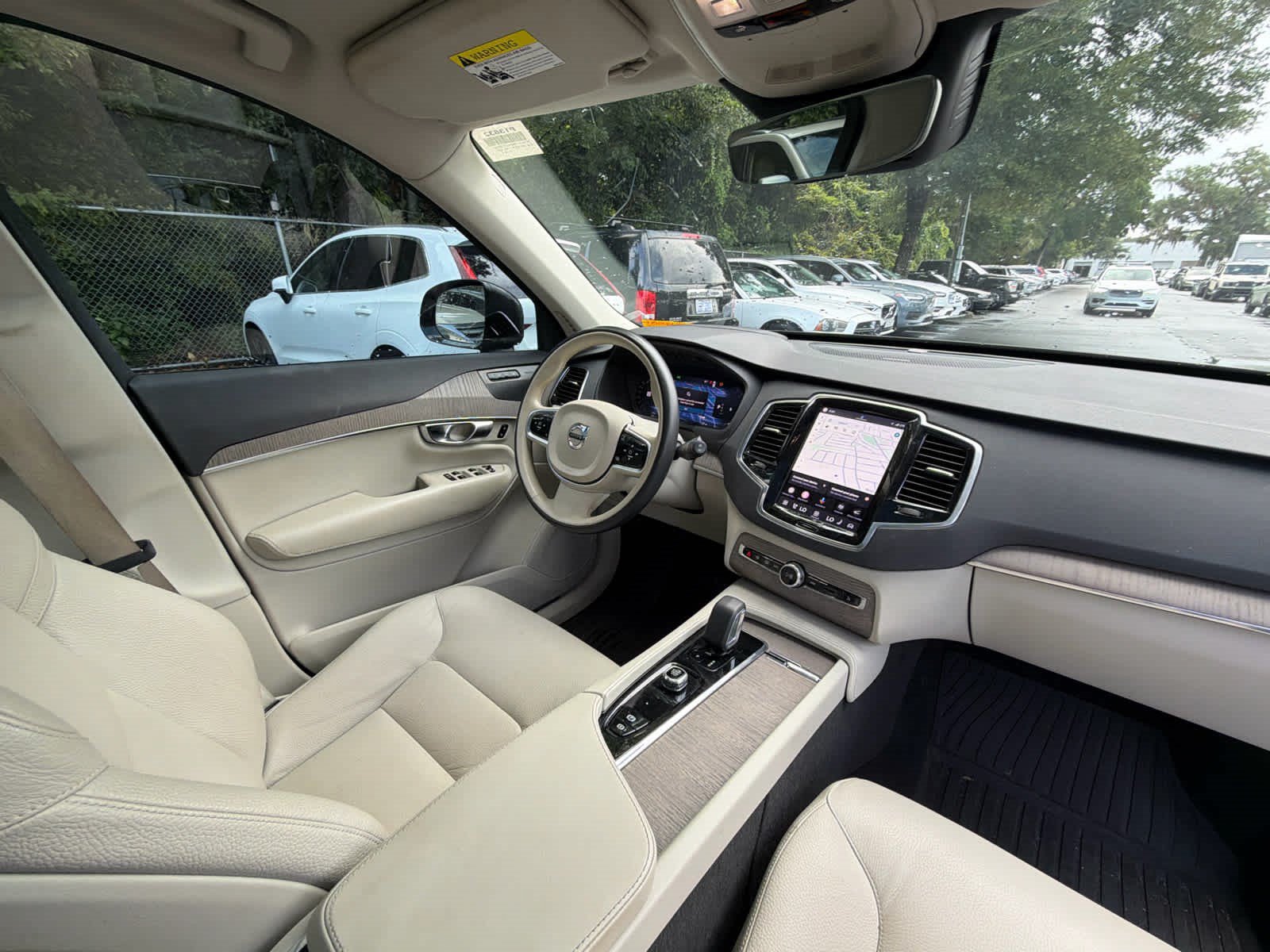 Used 2023 Volvo XC90 B5 Plus w/ Protection Package Premier AWD/4WD image 19
