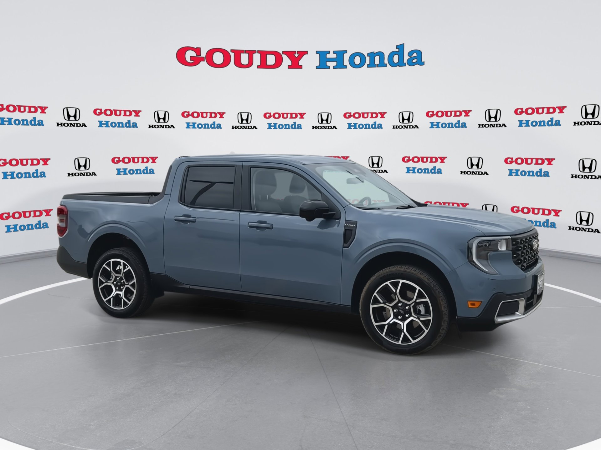 Used 2025 Ford Maverick Lariat AWD/4WD image 2