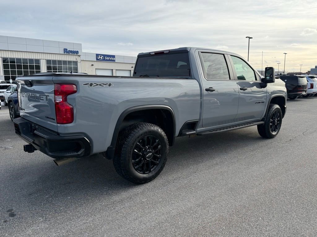 Used 2025 Chevrolet Silverado 2500 Custom w/ Custom Value Package image 9