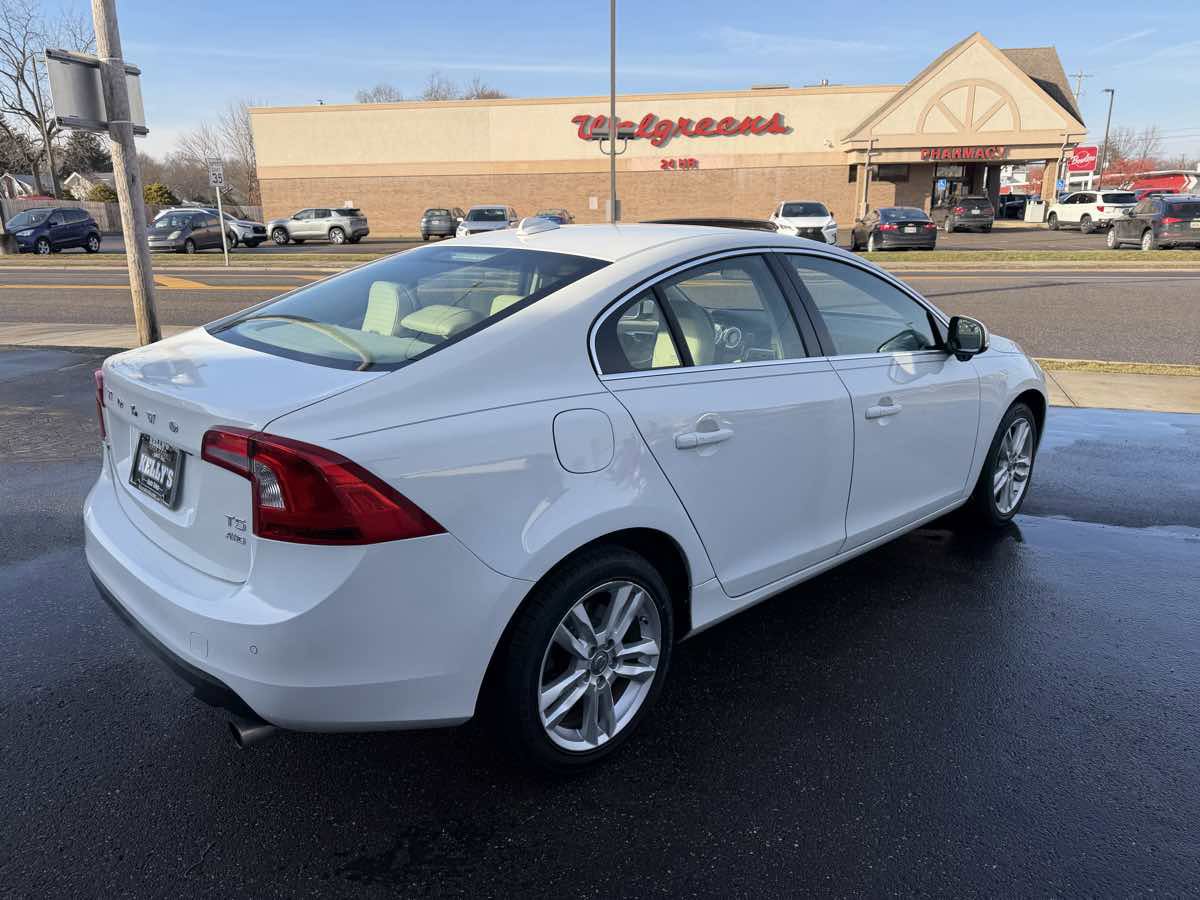 Used 2013 Volvo S60 T5 image 5