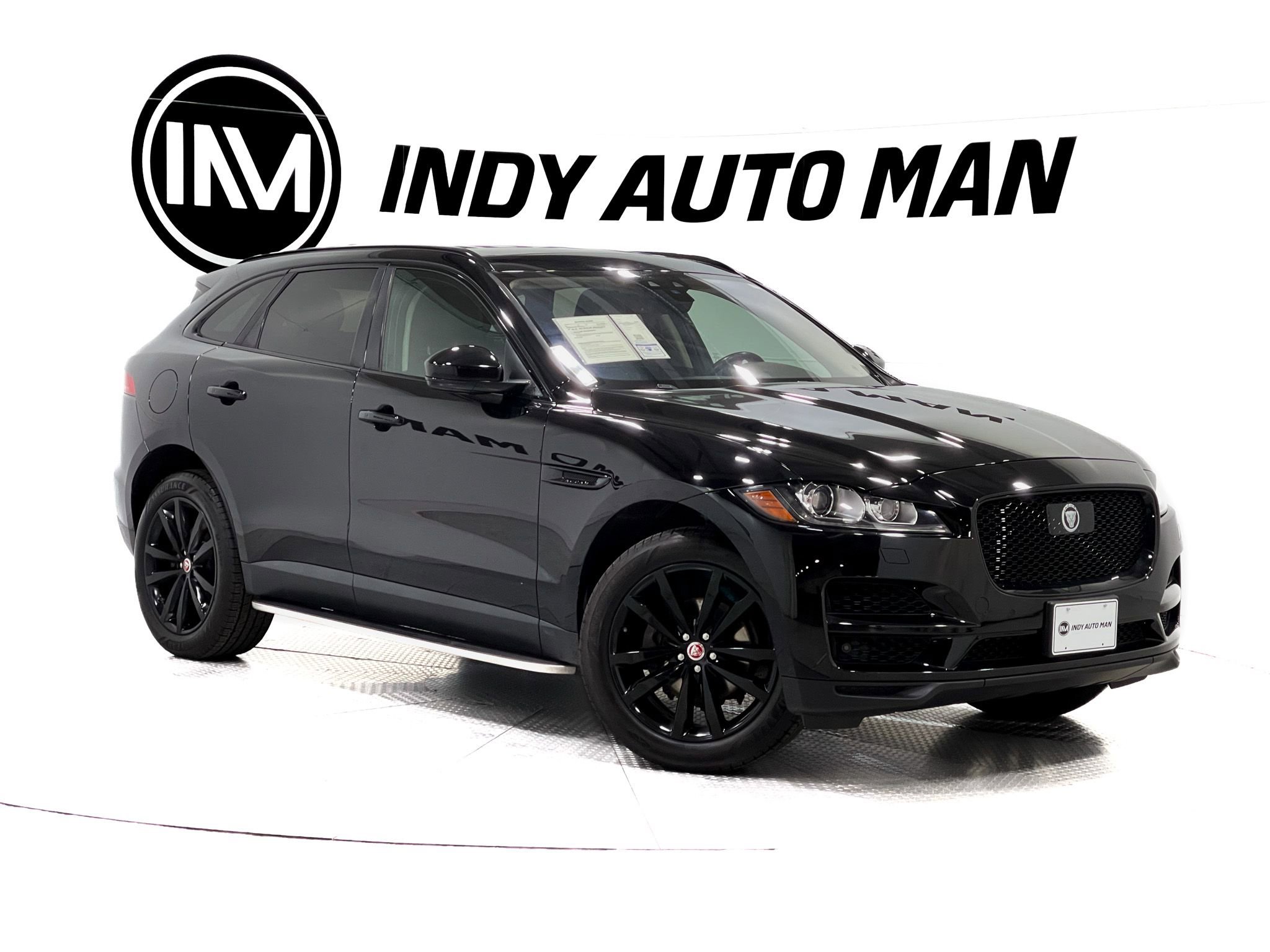 Used 2019 Jaguar F-PACE Prestige image 2
