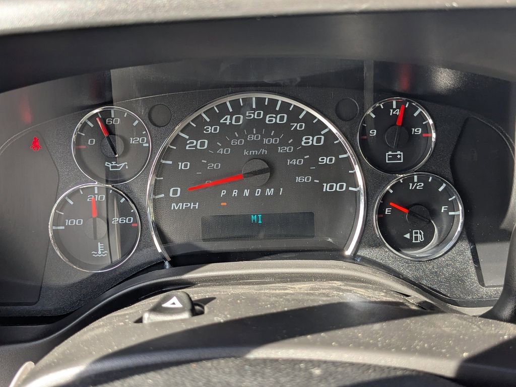 New 2025 Chevrolet Express 2500 w/ Driver Convenience Package RWD image 28
