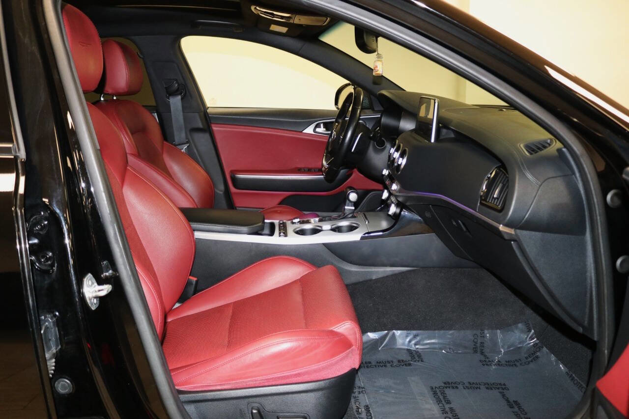 Used 2019 Kia Stinger GT1 RWD image 18