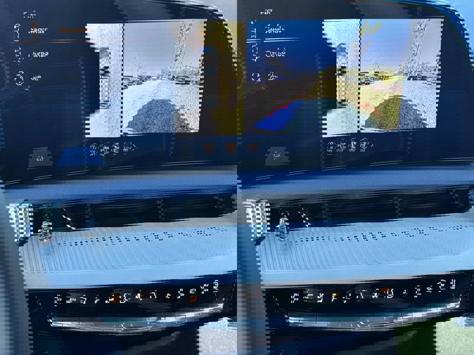 New 2026 Cadillac Optiq Luxury 2 image 27