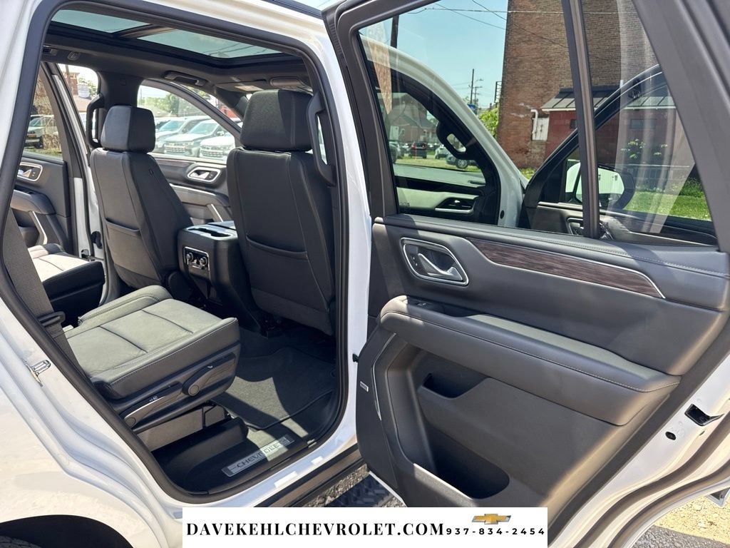 Used 2023 Chevrolet Tahoe Z71 w/ Luxury Package AWD/4WD image 28