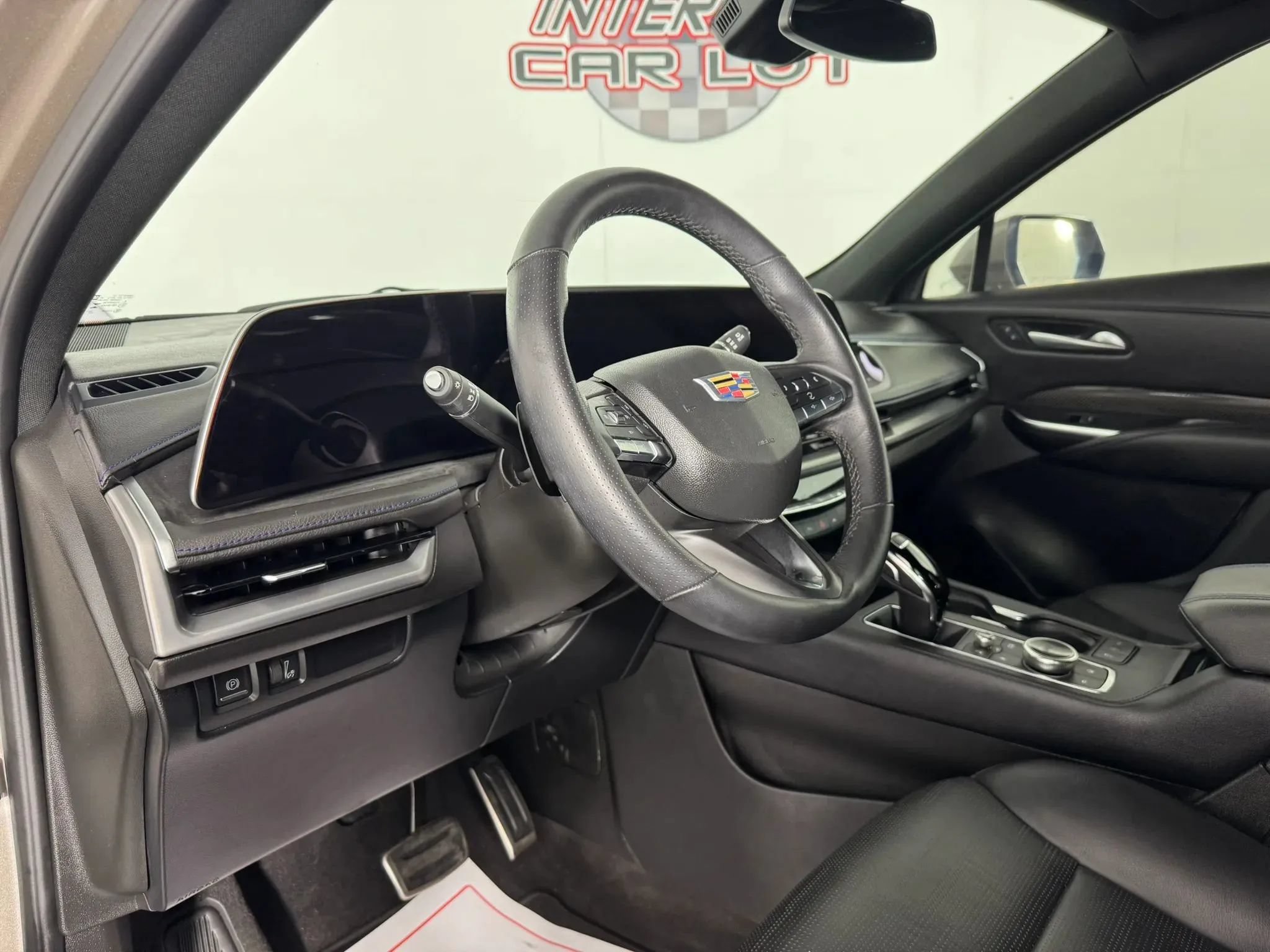 Used 2025 Cadillac XT4 Sport FWD image 10