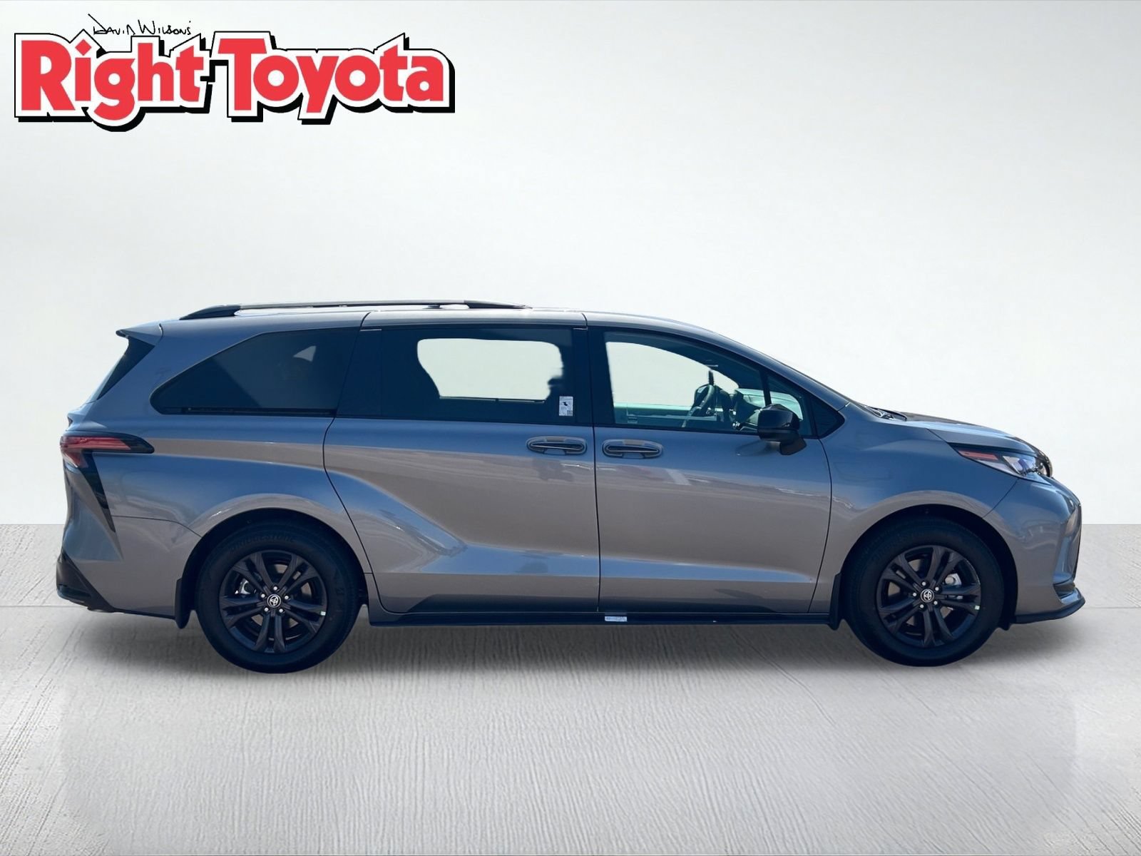 New 2026 Toyota Sienna XSE