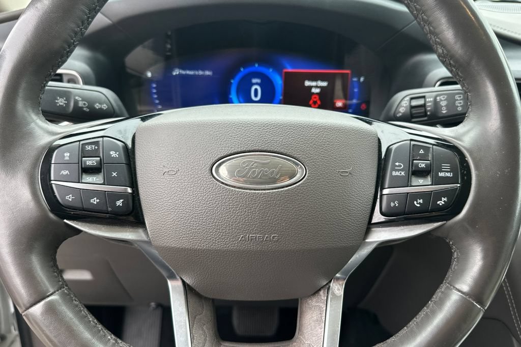 Certified 2023 Ford Explorer Platinum w/ Technology Package AWD/4WD image 25