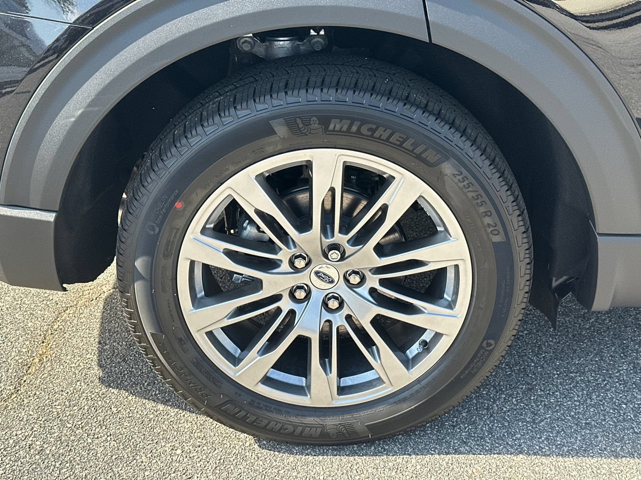 New 2026 Ford Explorer Platinum RWD image 17