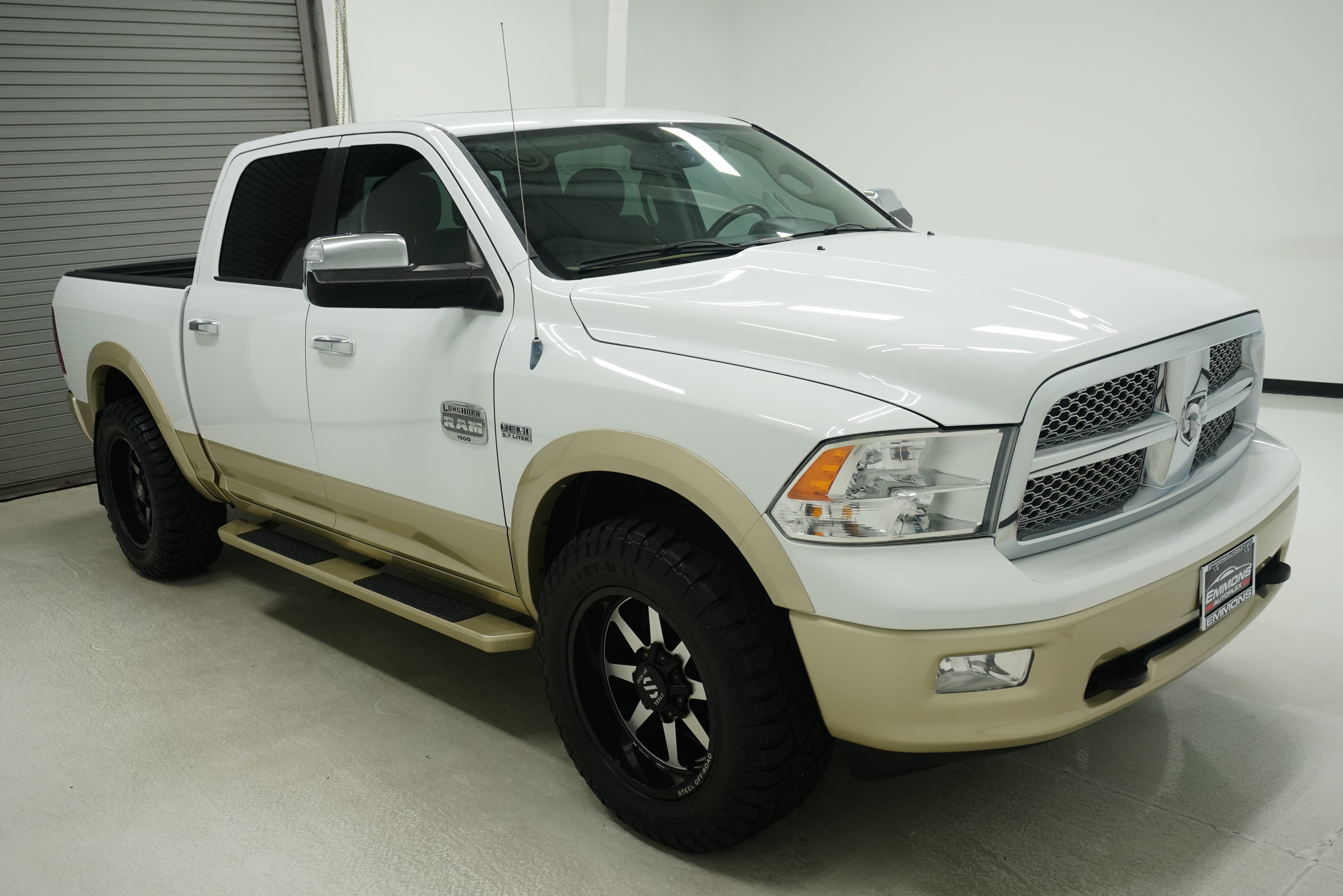 Used 2012 RAM 1500 Laramie Longhorn AWD/4WD image 3
