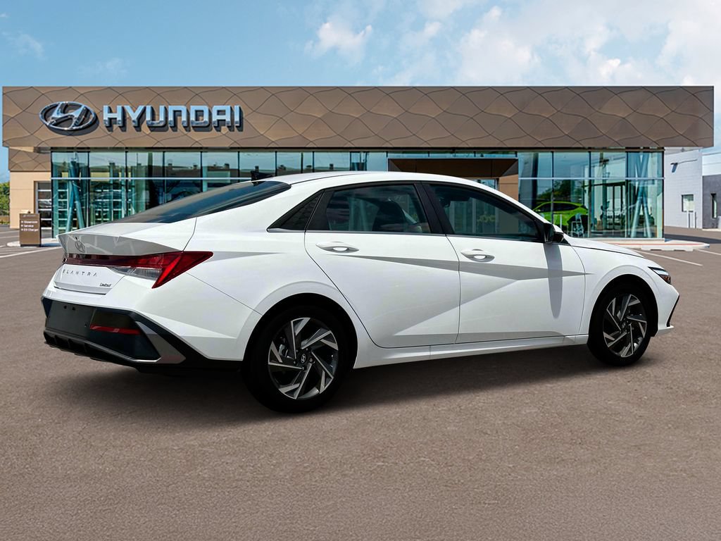 New 2025 Hyundai Elantra Limited FWD image 8