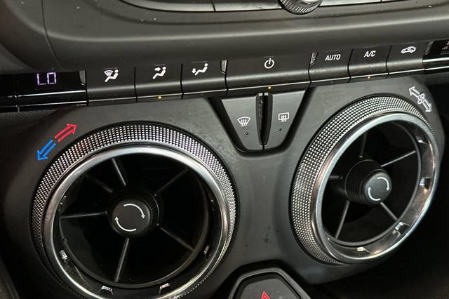 Used 2018 Chevrolet Camaro SS RWD image 23
