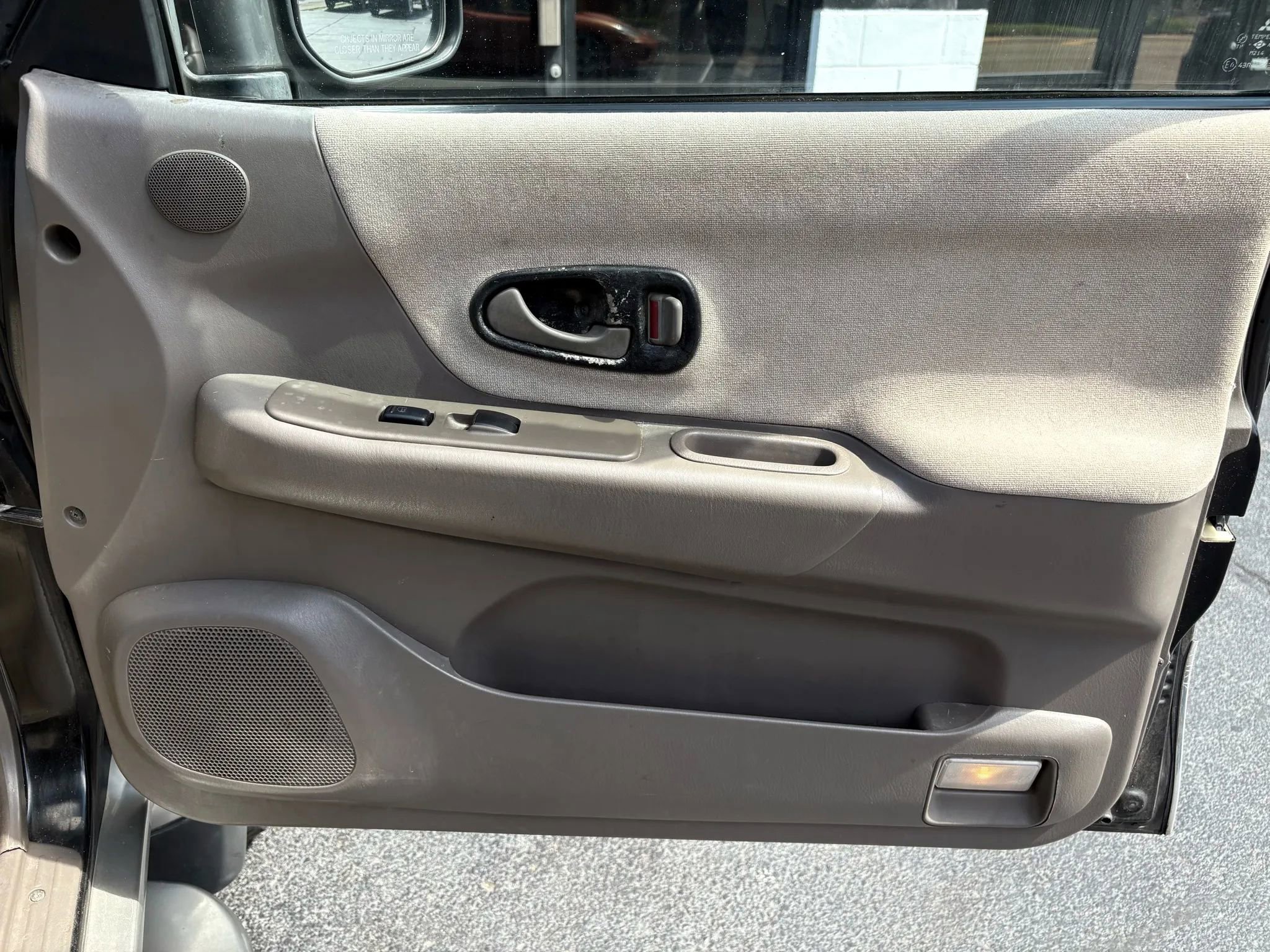 Used 2000 Mitsubishi Montero Sport XLS image 20