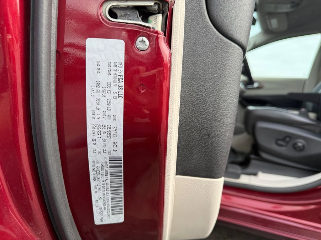 Certified 2019 Chrysler Pacifica Touring-L image 24