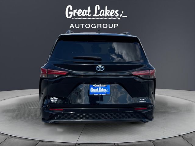 Used 2021 Toyota Sienna XSE AWD/4WD image 4