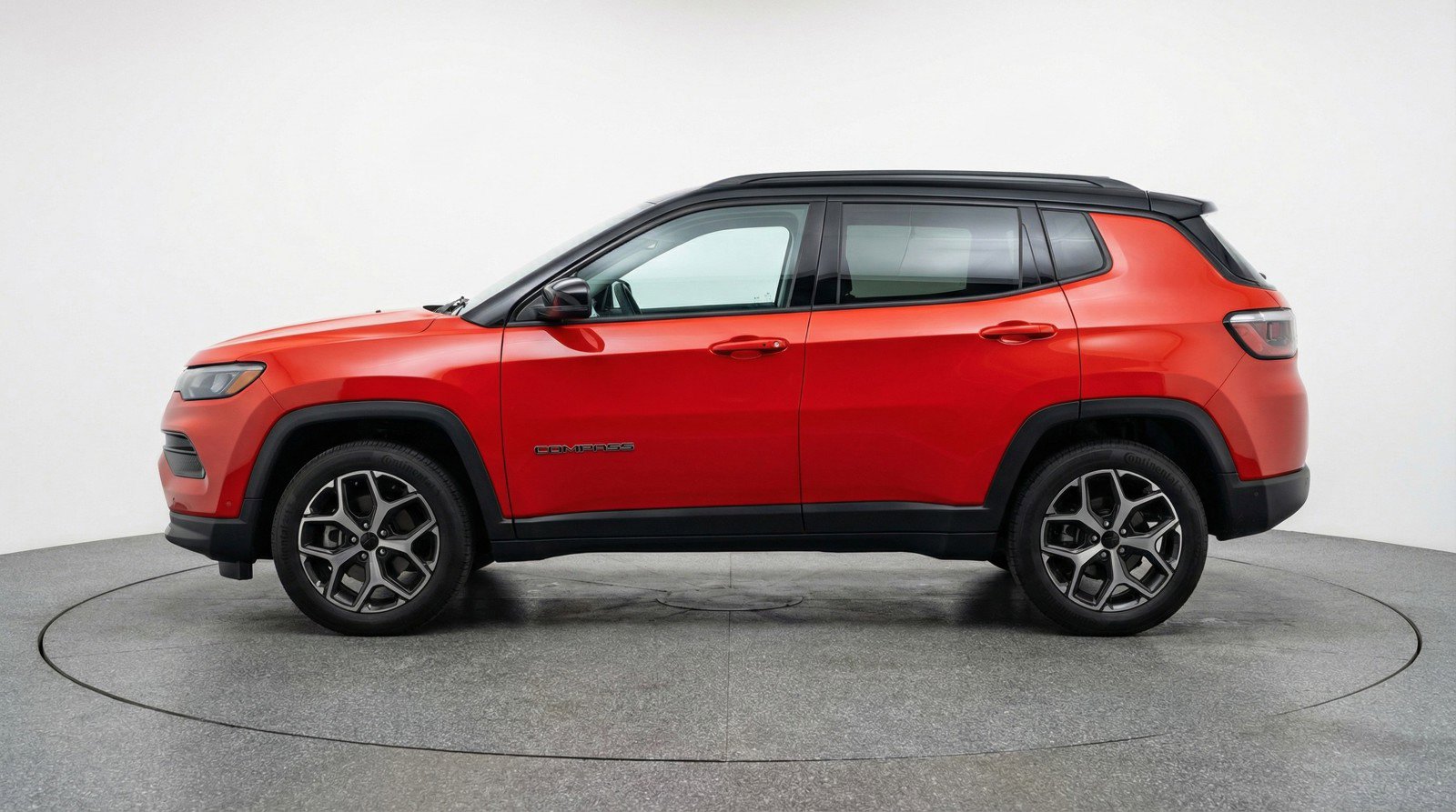Used 2025 Jeep Compass Limited image 5
