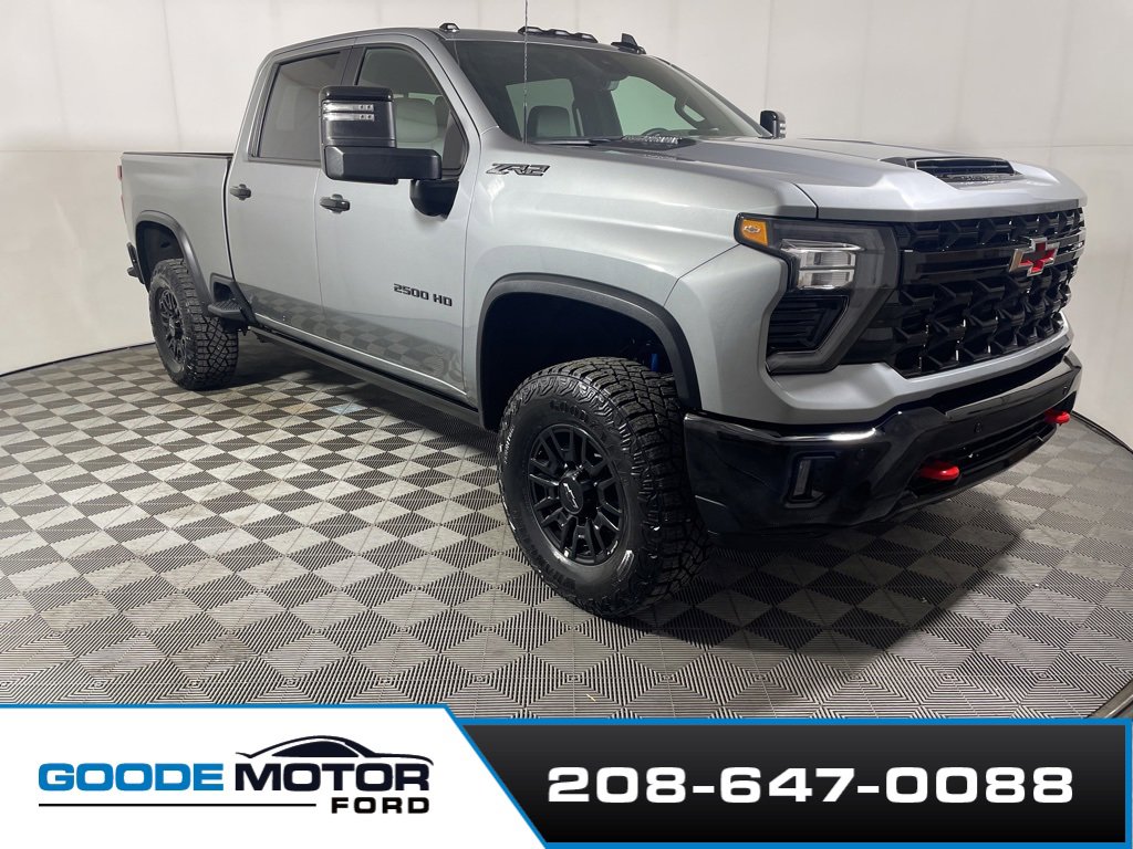 Used 2026 Chevrolet Silverado 2500 ZR2 w/ LPO, Dark Essentials Package image 2