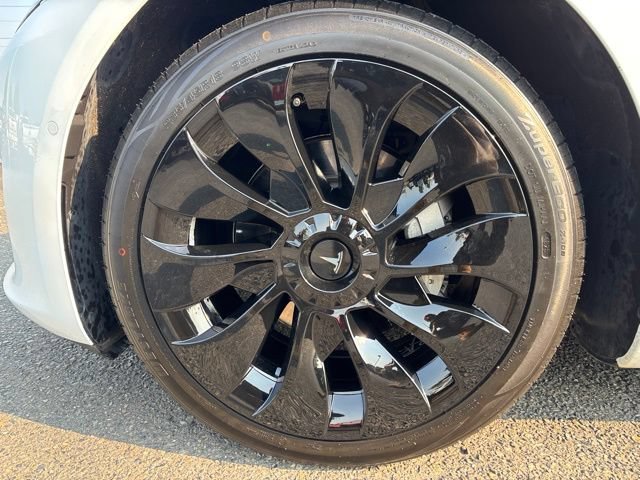 Used 2021 Tesla Model 3 Standard Range Plus RWD image 11