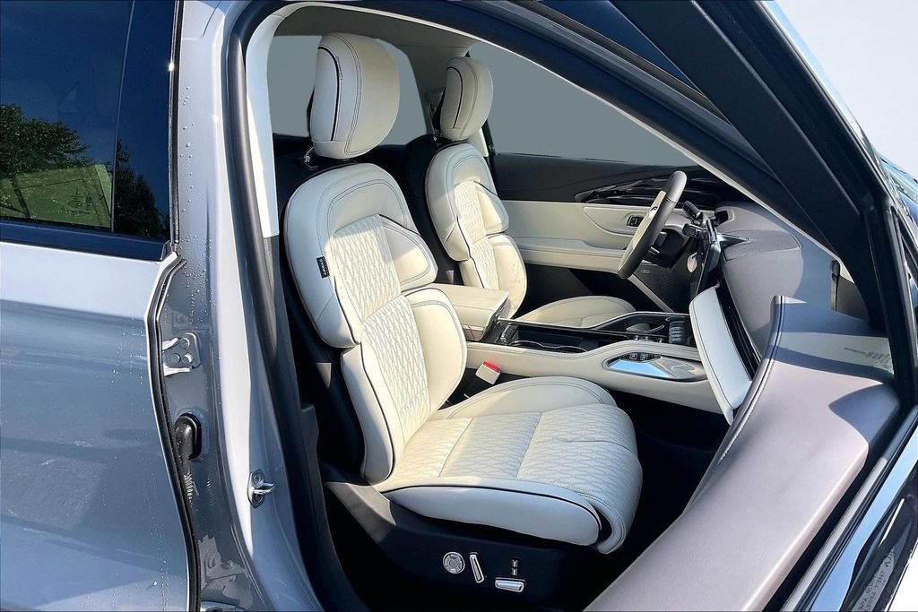 New 2026 Lincoln Nautilus Black Label w/ Jet Appearance Package AWD/4WD image 11