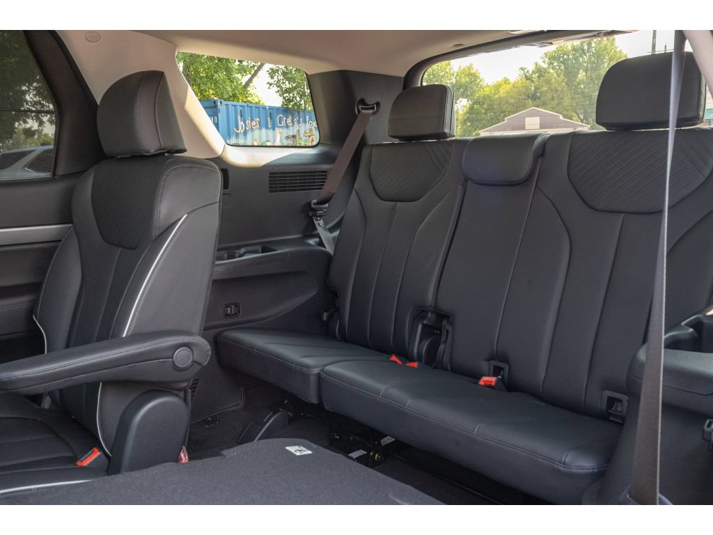 Used 2025 Hyundai Palisade SEL AWD/4WD image 15