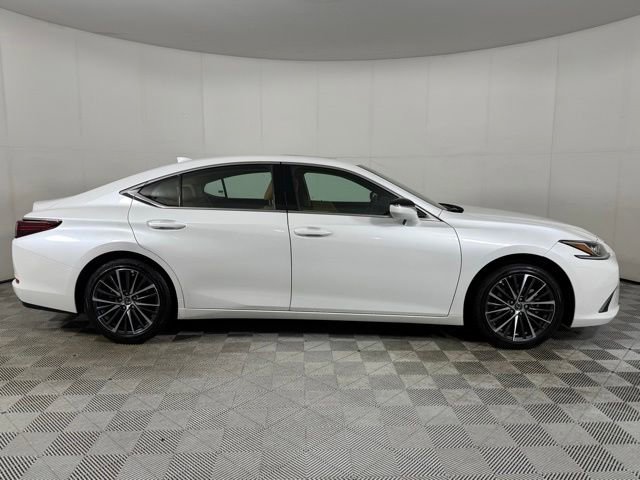 Used 2025 Lexus ES 350 w/ Premium Package FWD image 5