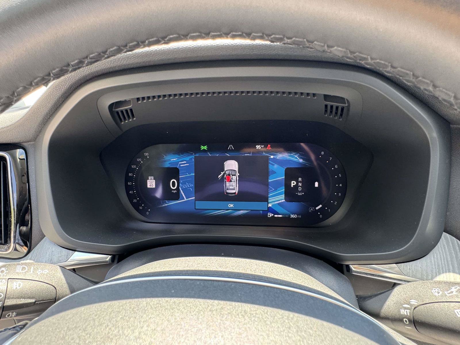 Certified 2025 Volvo XC60 B5 Plus AWD/4WD image 24