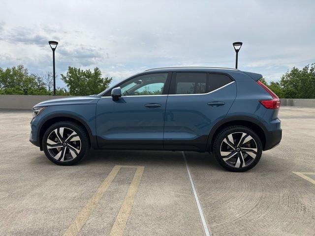 Certified 2023 Volvo XC40 B5 Plus w/ Climate Package AWD/4WD image 5