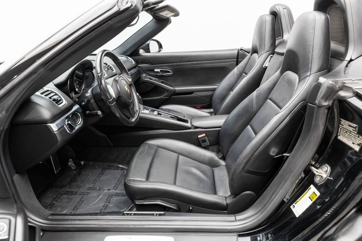 Used 2014 Porsche Boxster RWD image 16