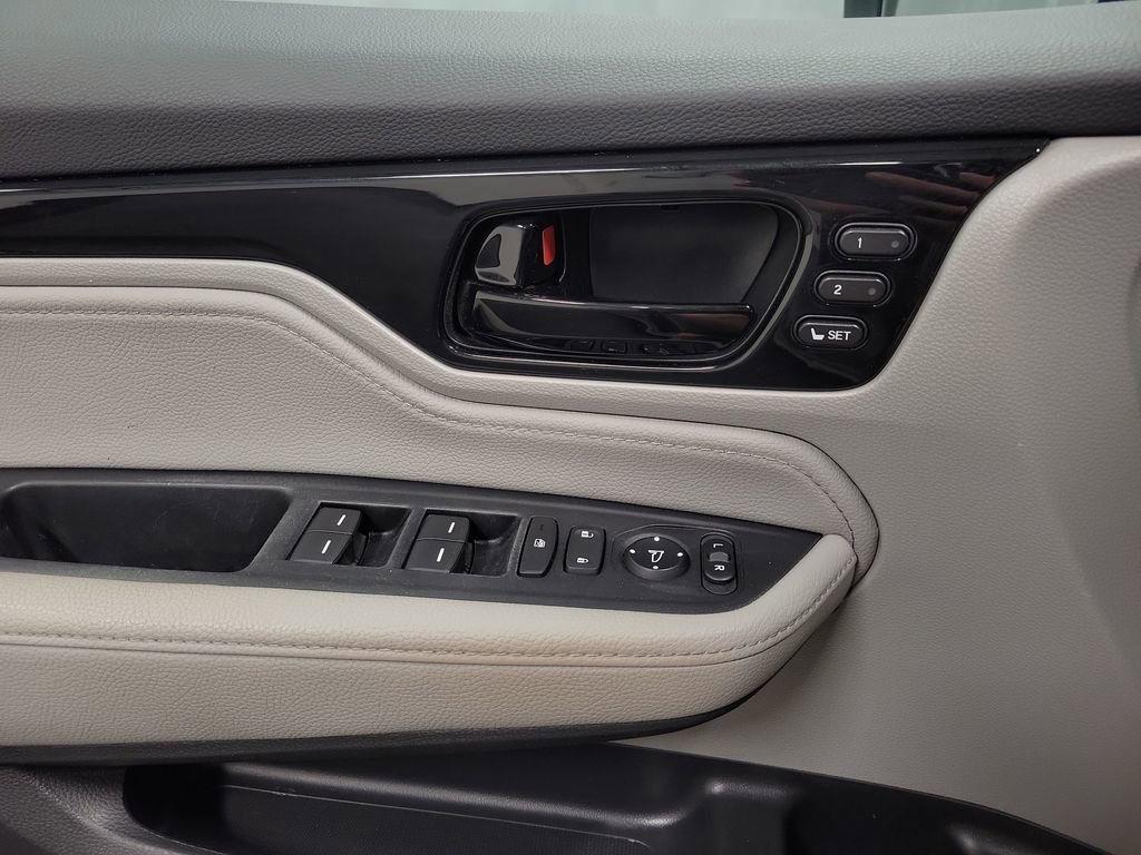 Used 2023 Honda Odyssey Touring image 21