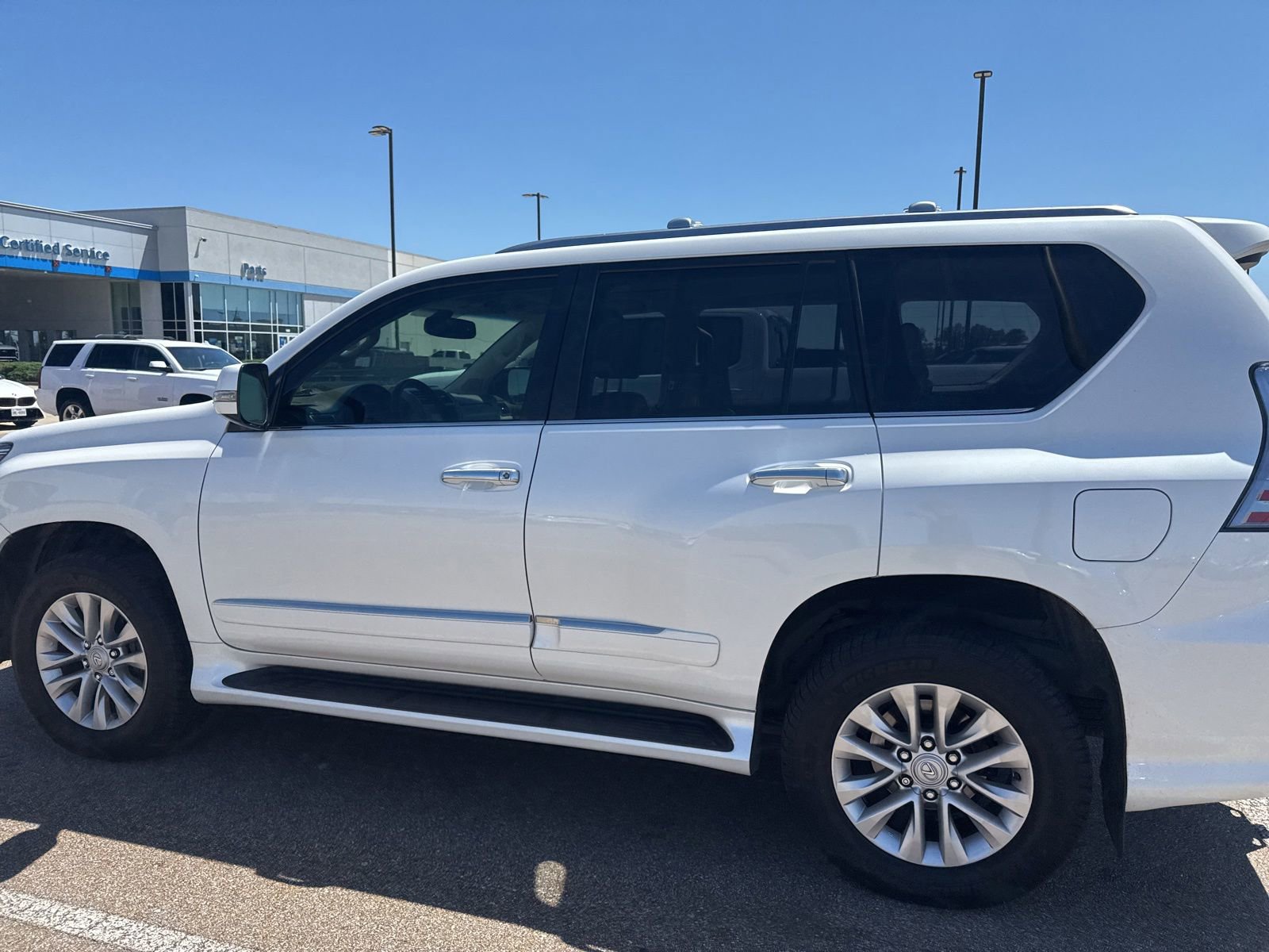 Used 2019 Lexus GX 460 Premium w/ Premium Package AWD/4WD image 8