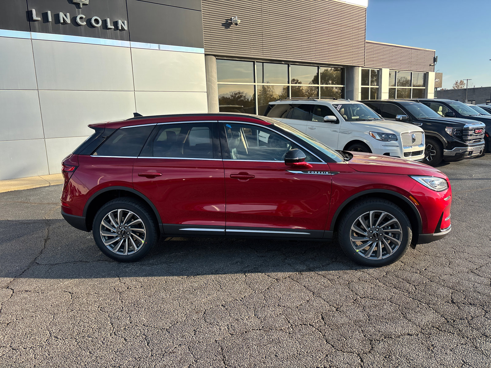 New 2026 Lincoln Corsair Reserve w/ Rear Removable Package Tray image 8