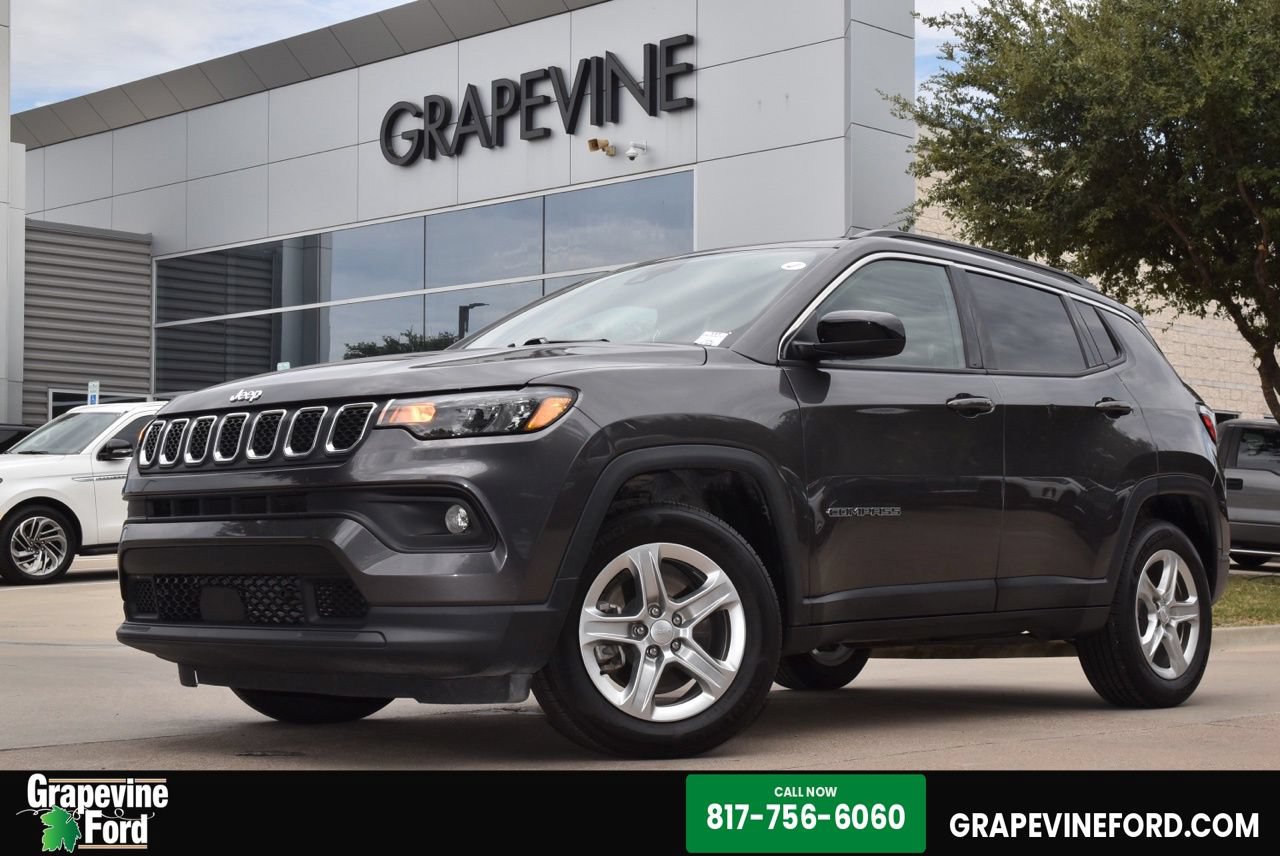 Used 2024 Jeep Compass Latitude