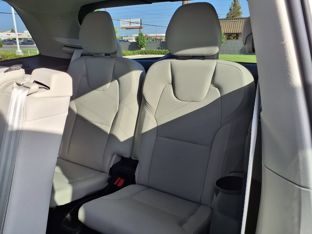 Certified 2023 Volvo XC90 B6 Core AWD/4WD image 21