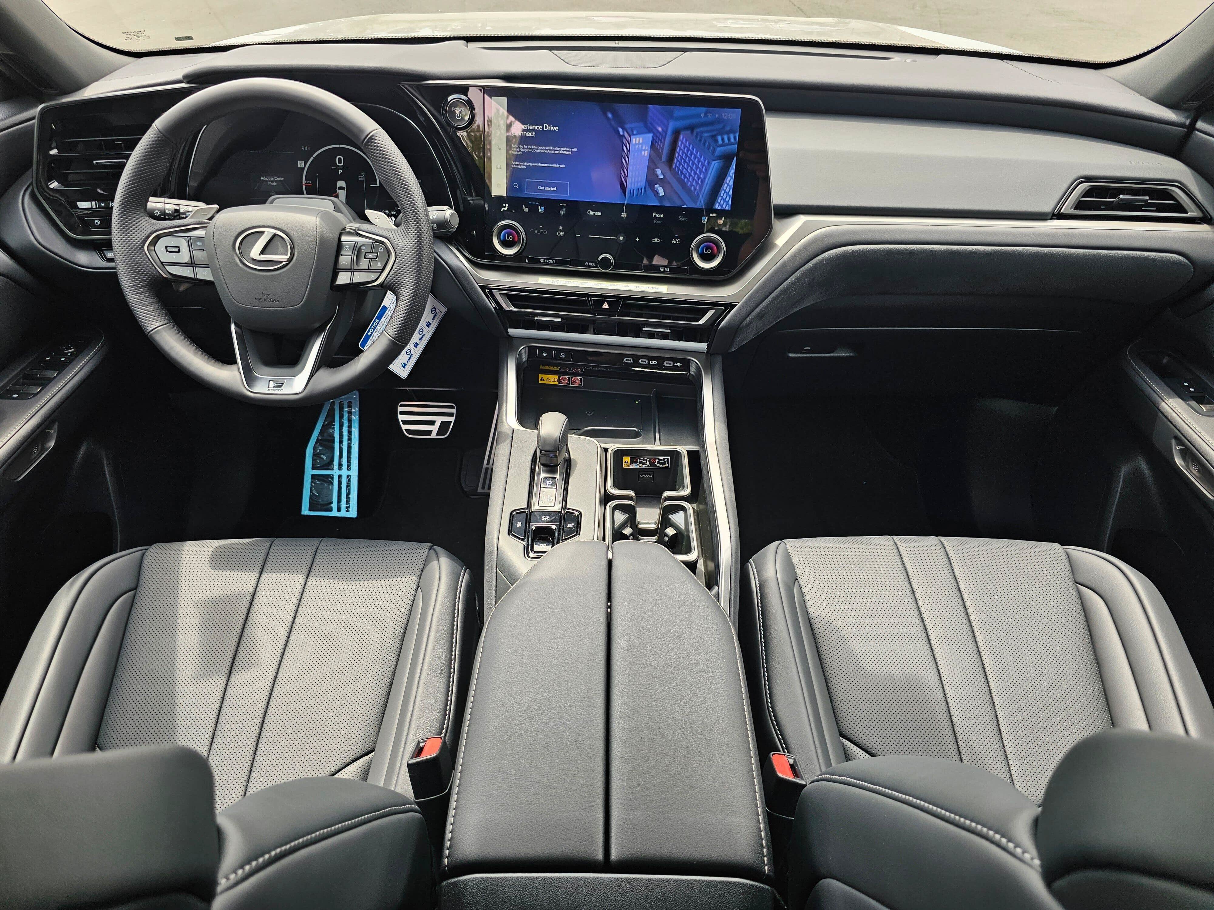 Used 2026 Lexus TX 500h AWD w/ Technology Package image 15