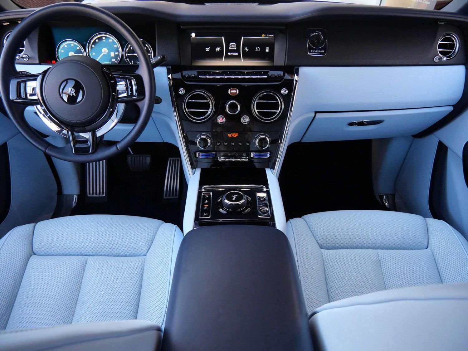 Used 2023 Rolls-Royce Cullinan image 4