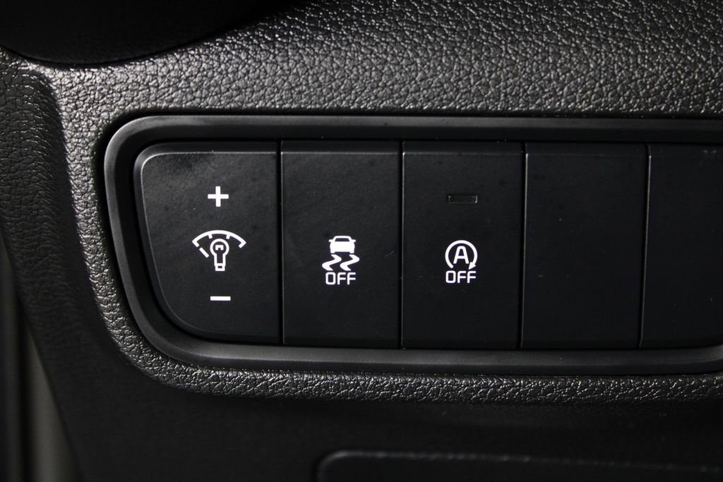 Used 2025 Kia Soul LX image 22