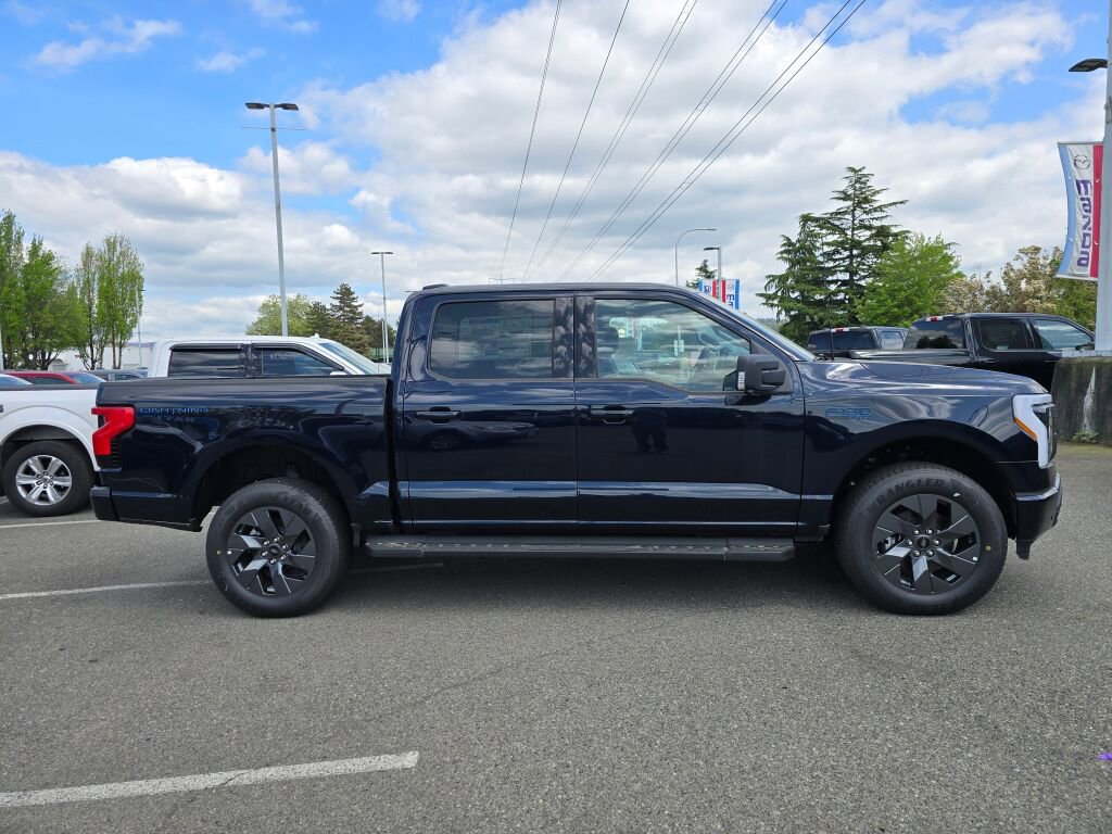 New 2025 Ford F150 Lightning Flash AWD/4WD image 7