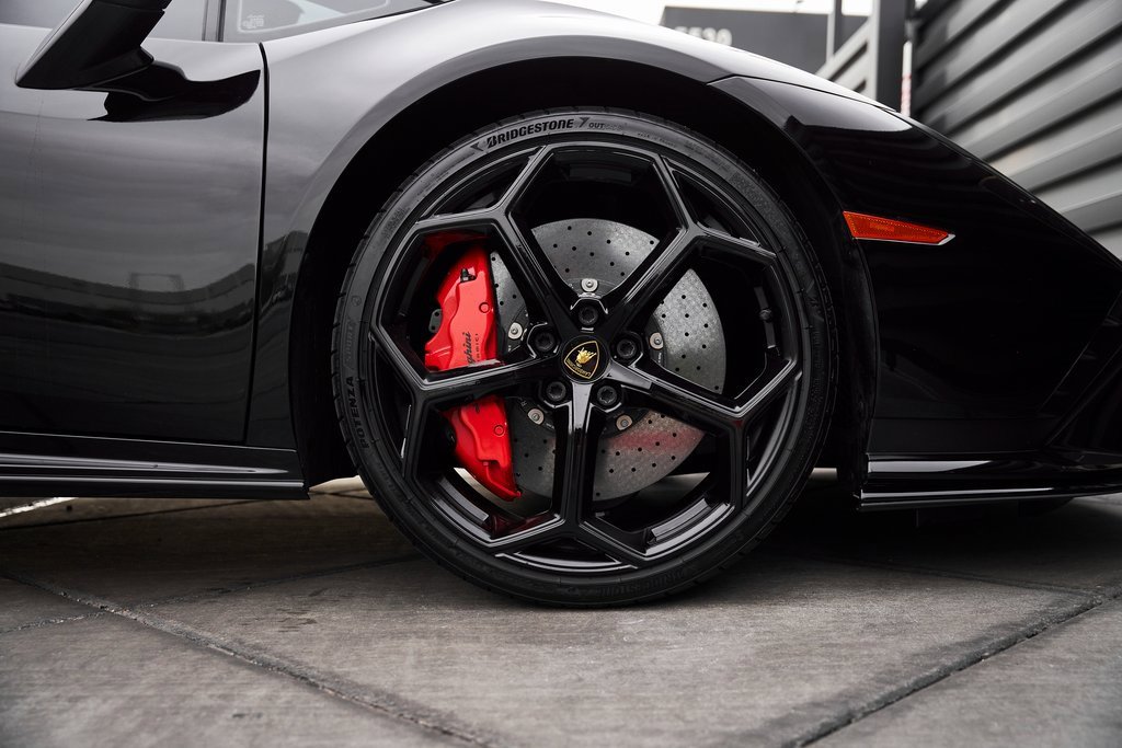 Used 2023 Lamborghini Huracan Tecnica image 30