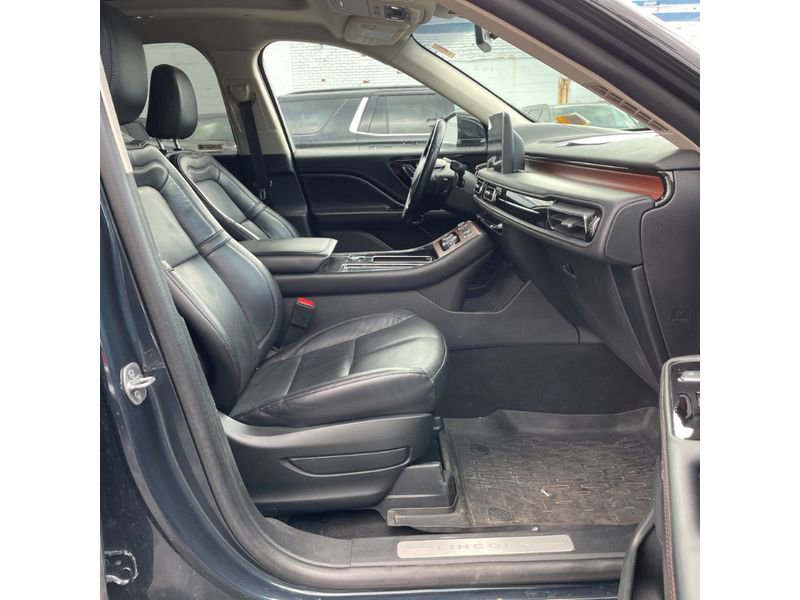 Used 2023 Lincoln Aviator Reserve w/ Elements Package Plus AWD/4WD image 5