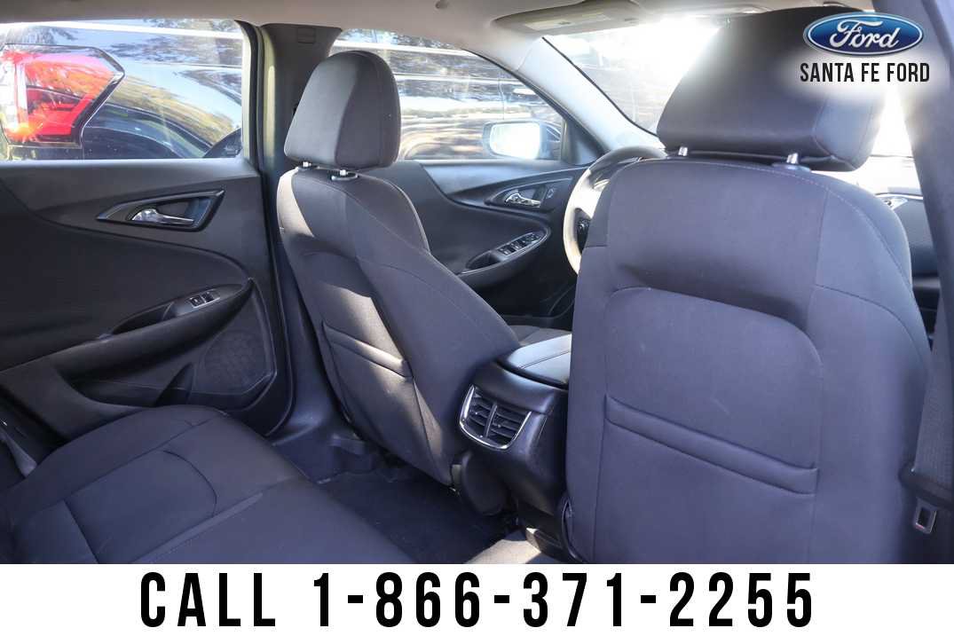 Used 2020 Chevrolet Malibu LT FWD image 19